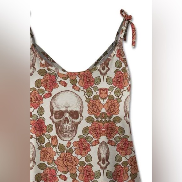 Skull Scoop Neck Tie Shoulder Cami 10010082465 - Picture 3 of 3